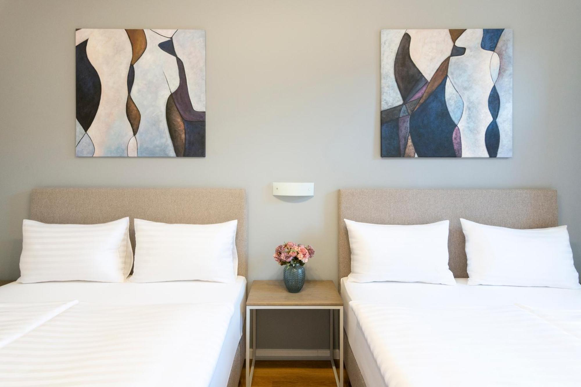 Hidden Art Boutique By Dwellfort Praag